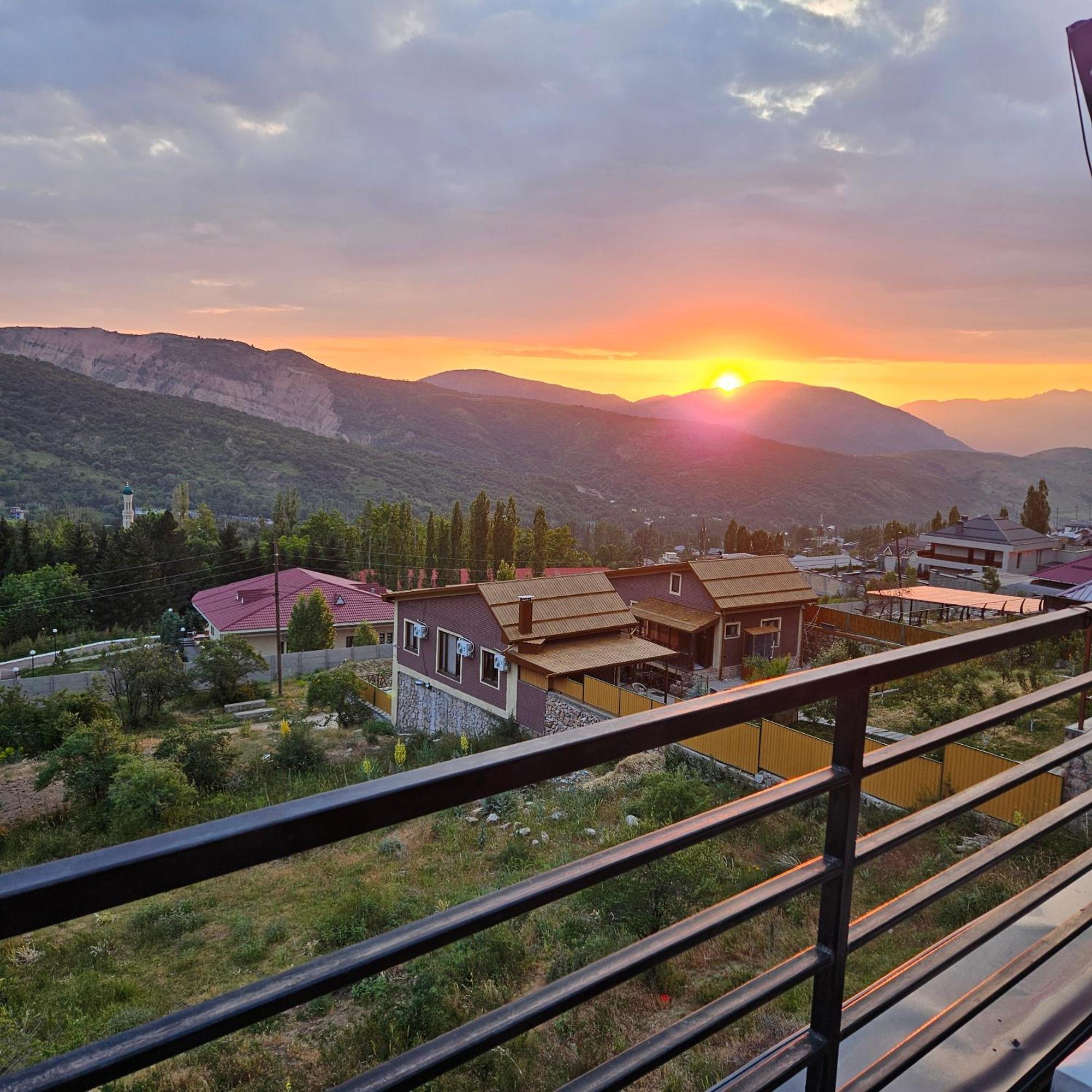Hostal Panorama Lux Chimgan Exterior foto
